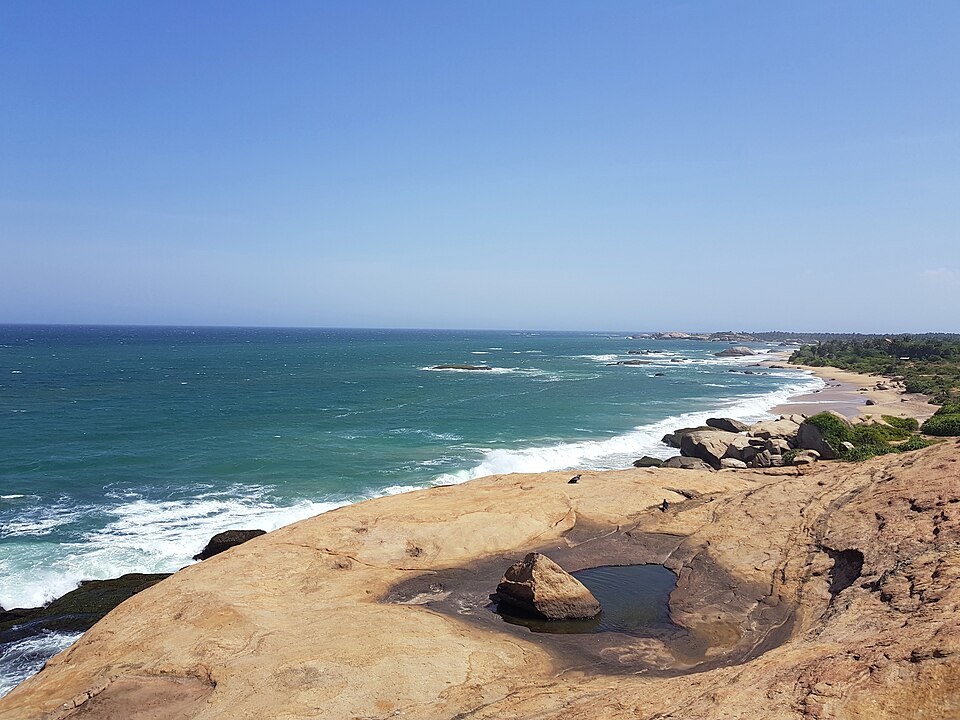 Kirinda Beach