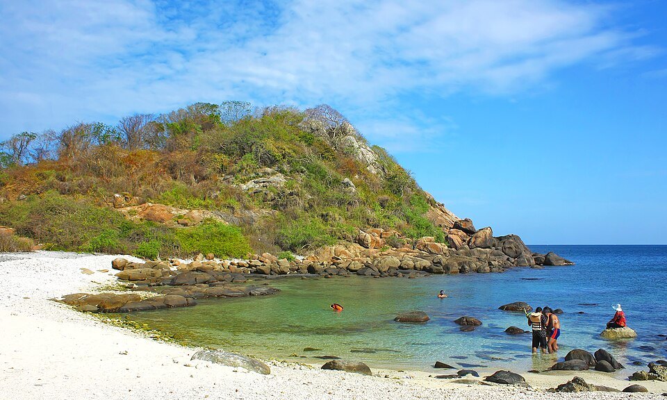Pigeon Island snorkelling
